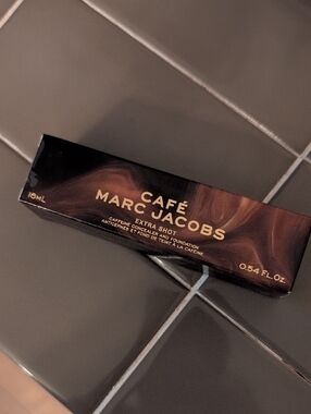 Marc Jacobs Café Extra Shot Concealer & Foundation - Brown and Gold